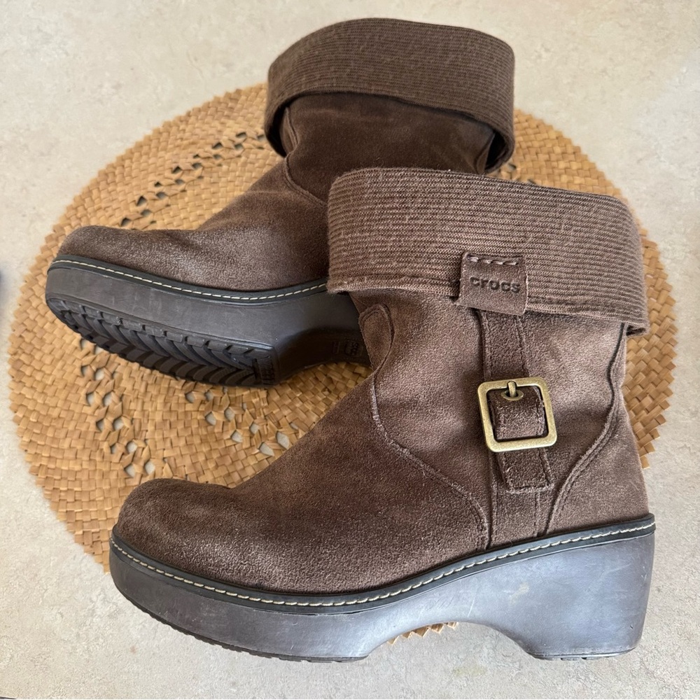 Womens Crocs 11554 Cobbler Brown Leather Suede Fold Over Ankle Boots Size 9 - Picture 2 of 7